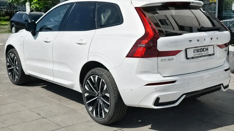 VOLVO XC60 -