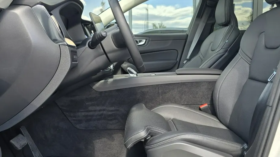VOLVO XC60 -