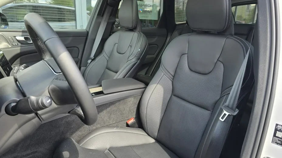 VOLVO XC60 -