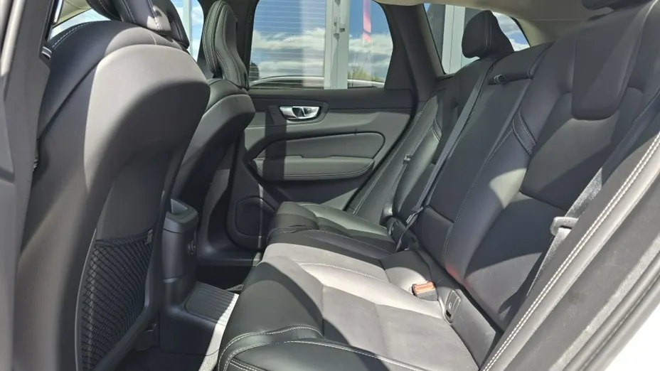 VOLVO XC60 -