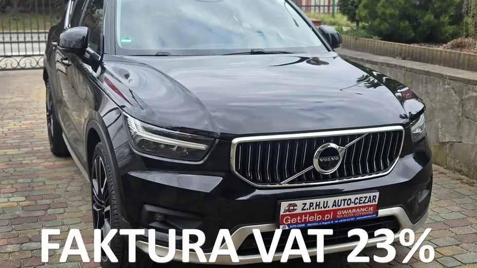VOLVO XC40 -