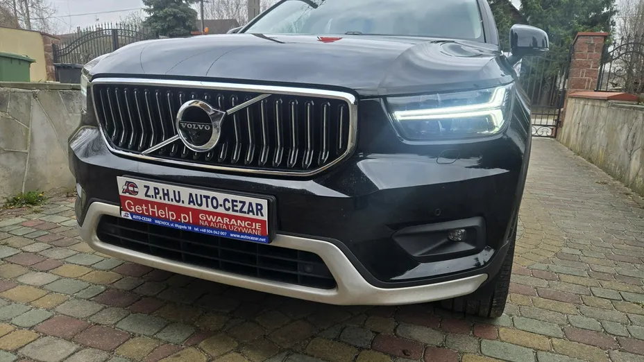 VOLVO XC40 -