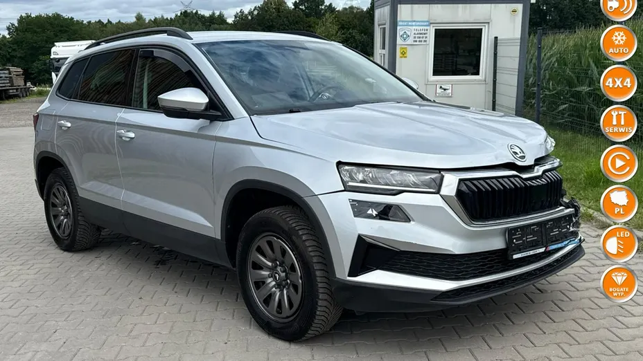 SKODA Karoq -