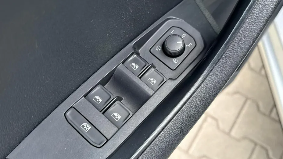 SKODA Karoq -