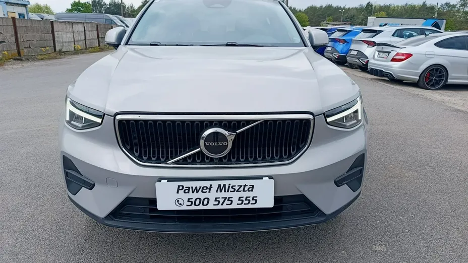 VOLVO XC40 -