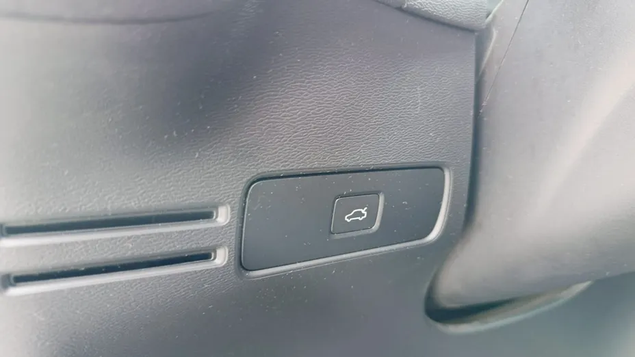 VOLVO XC40 -