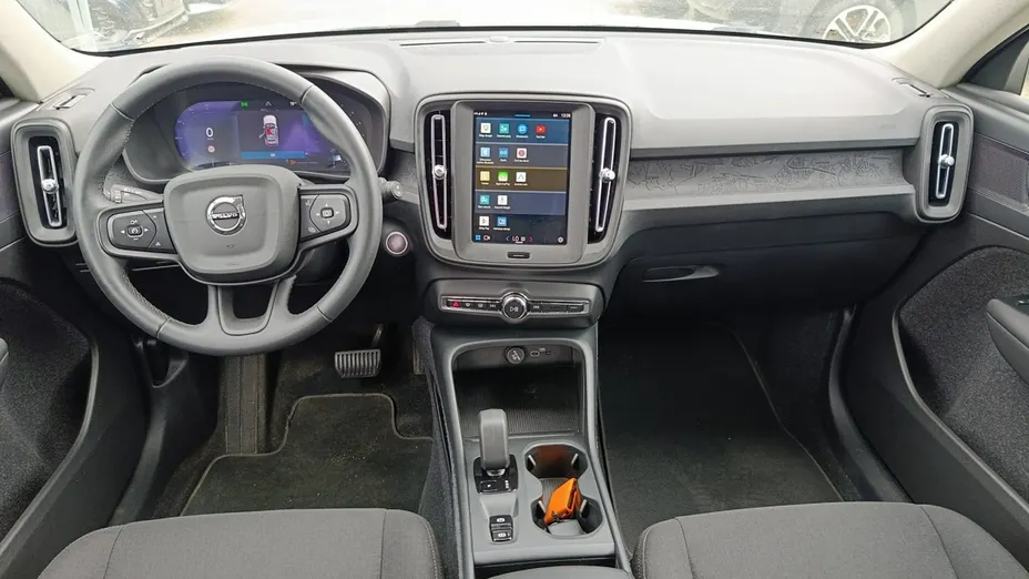 VOLVO XC40 -