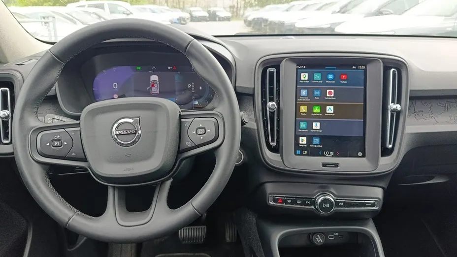 VOLVO XC40 -