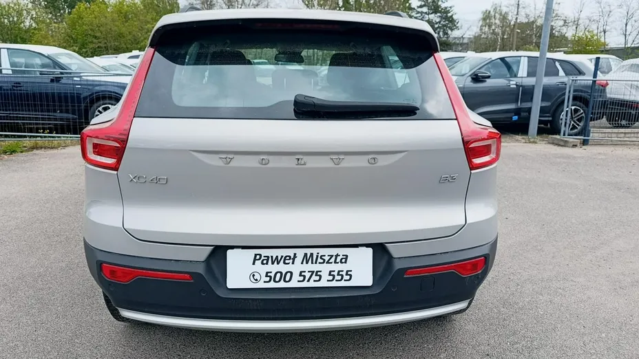VOLVO XC40 -