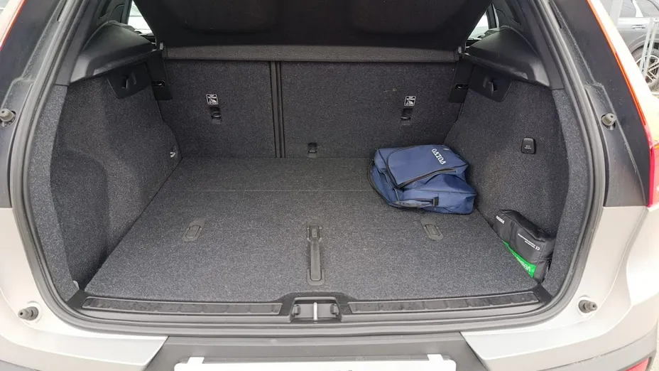 VOLVO XC40 -