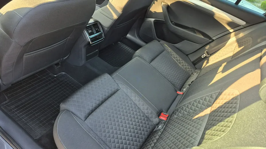 SKODA Superb -