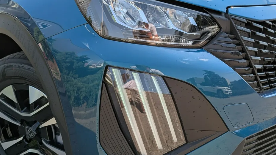 PEUGEOT 2008 -