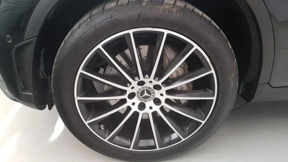MERCEDES-BENZ GLC -