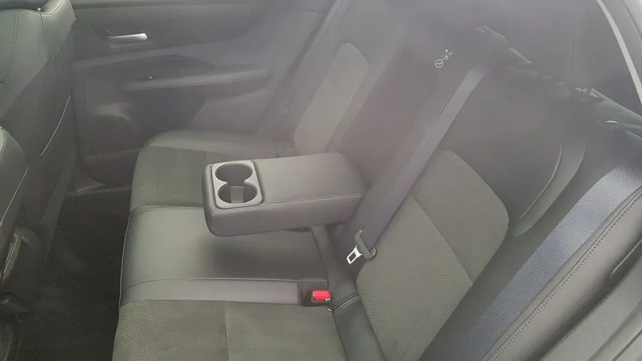 NISSAN Ariya -
