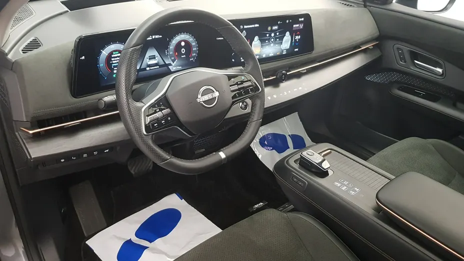 NISSAN Ariya -