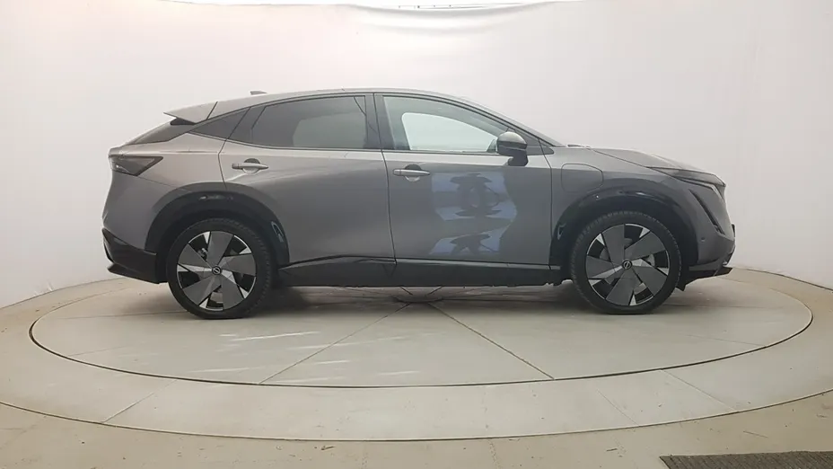 NISSAN Ariya -