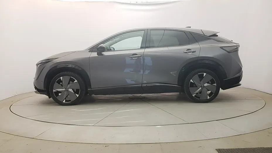 NISSAN Ariya -