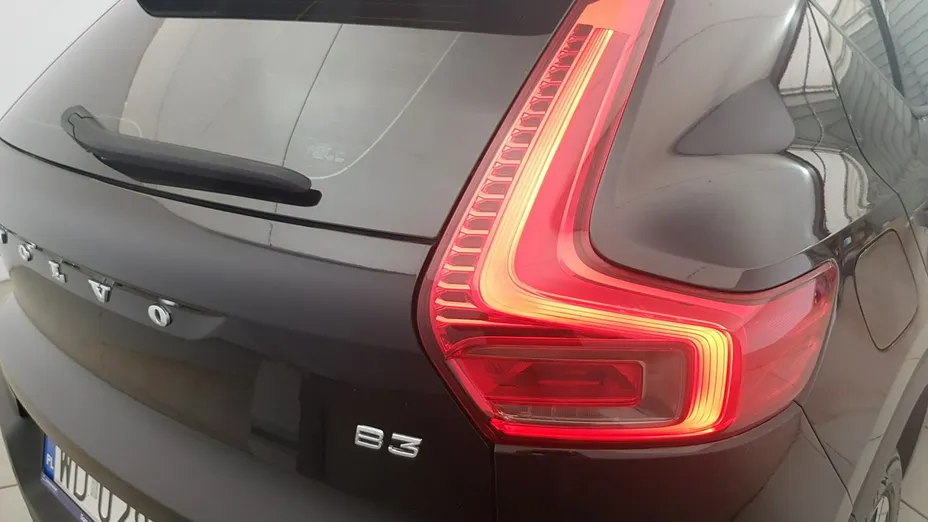 VOLVO XC40 -