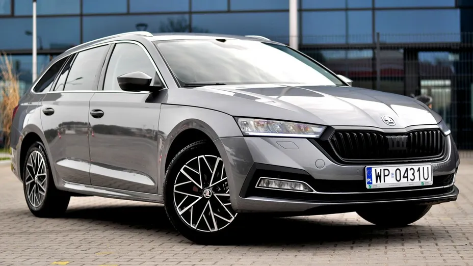 SKODA Octavia -