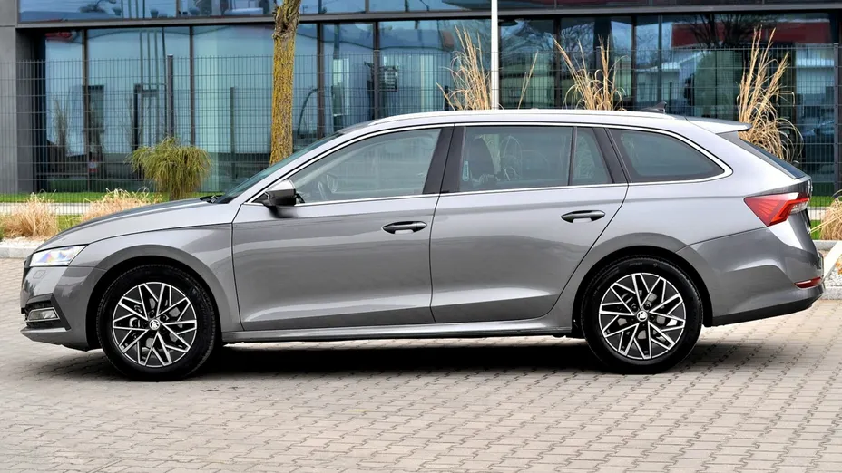 SKODA Octavia -