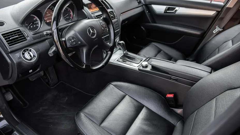 MERCEDES-BENZ C Klasa -