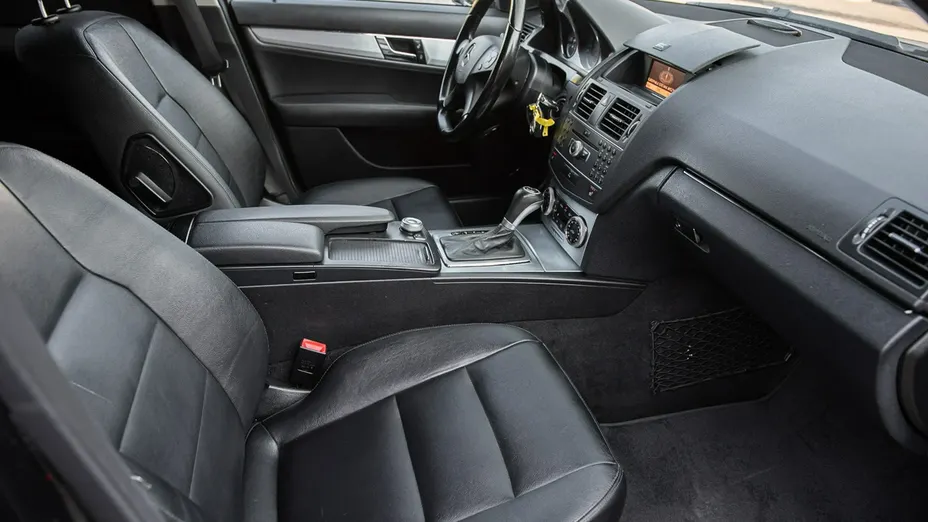 MERCEDES-BENZ C Klasa -