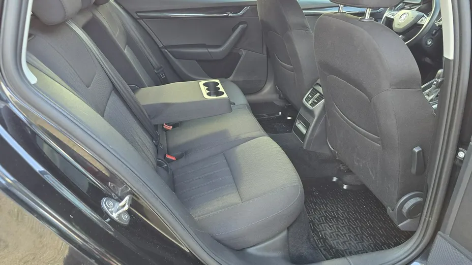 SKODA Octavia -