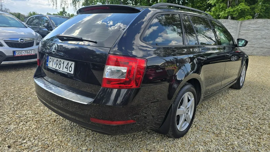 SKODA Octavia -