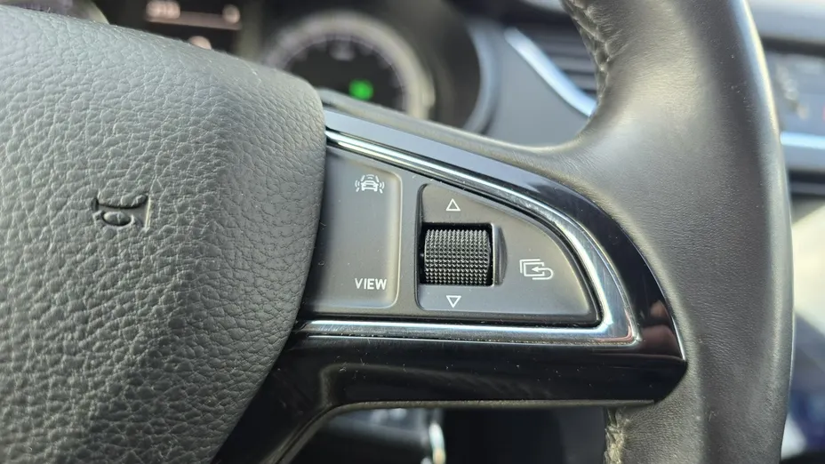 SKODA Octavia -