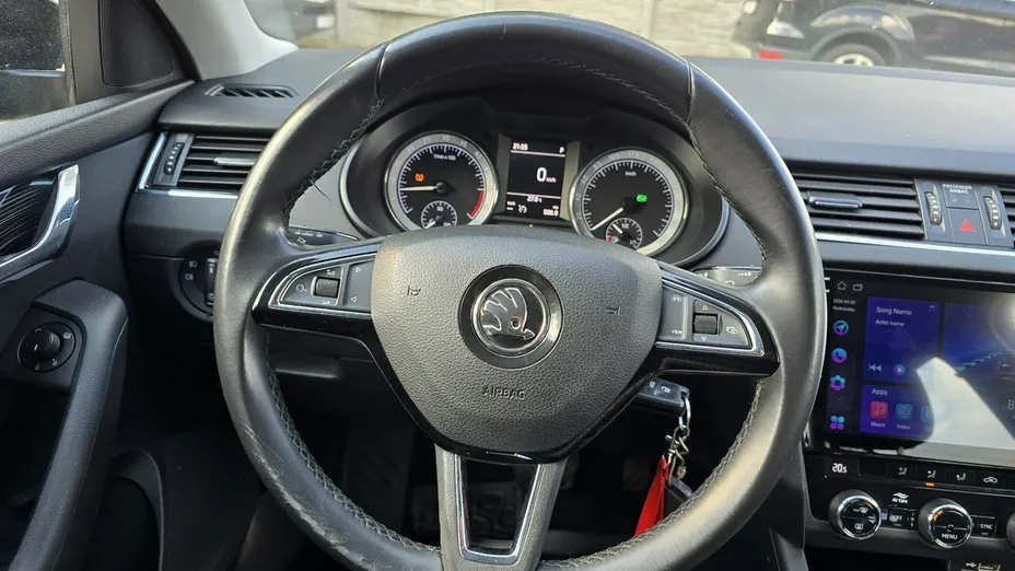 SKODA Octavia -