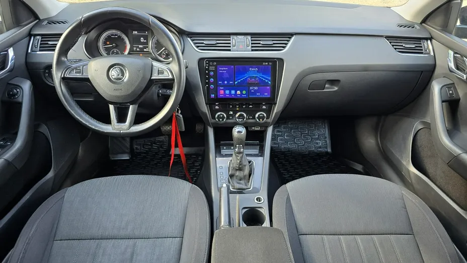 SKODA Octavia -