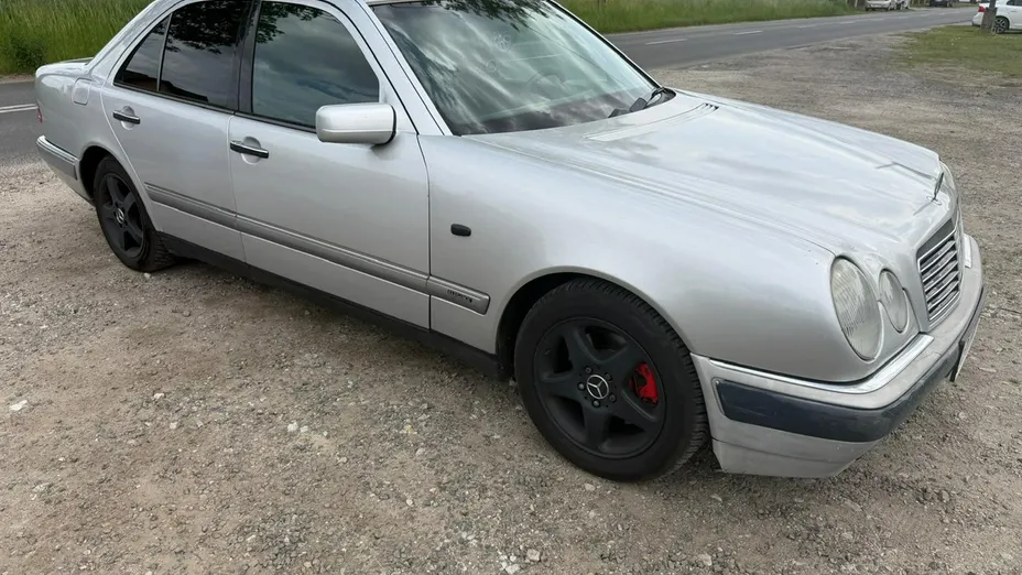 MERCEDES-BENZ E Klasa -