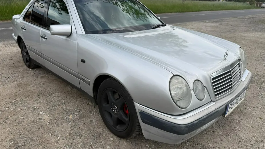 MERCEDES-BENZ E Klasa -