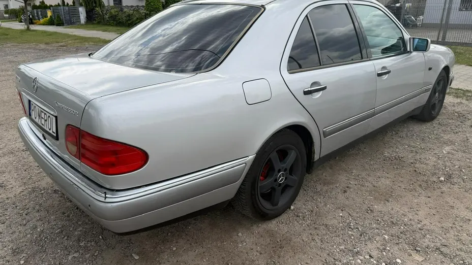 MERCEDES-BENZ E Klasa -