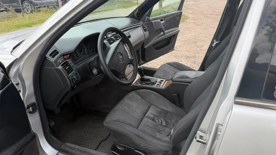 MERCEDES-BENZ E Klasa -