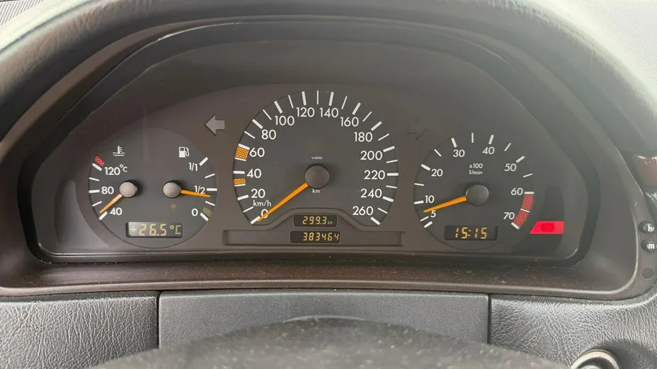 MERCEDES-BENZ E Klasa -