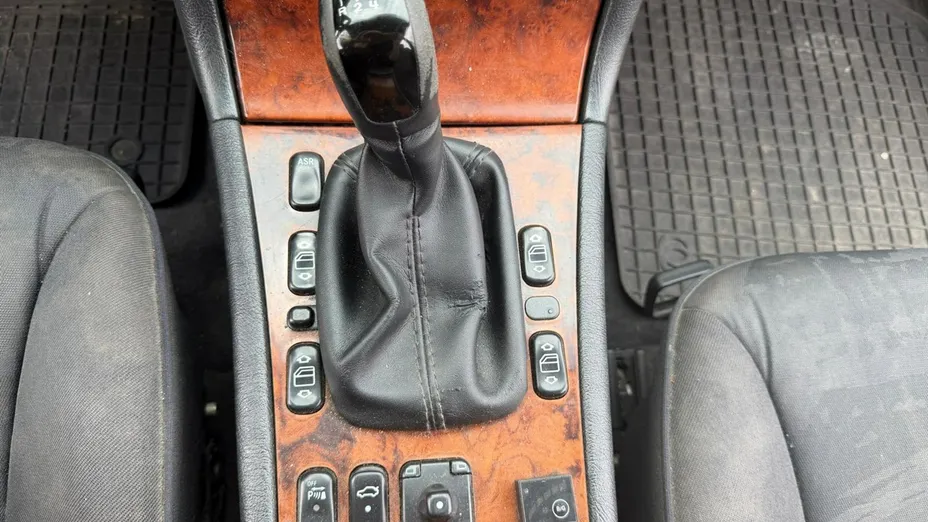 MERCEDES-BENZ E Klasa -
