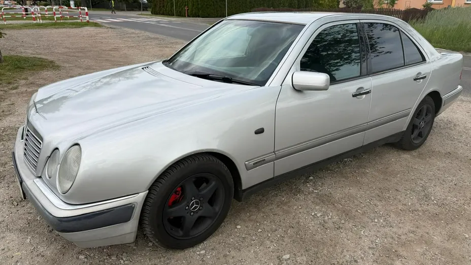 MERCEDES-BENZ E Klasa -
