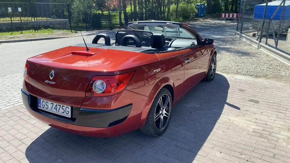 RENAULT Megane -