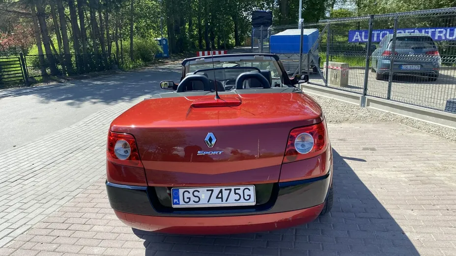 RENAULT Megane -