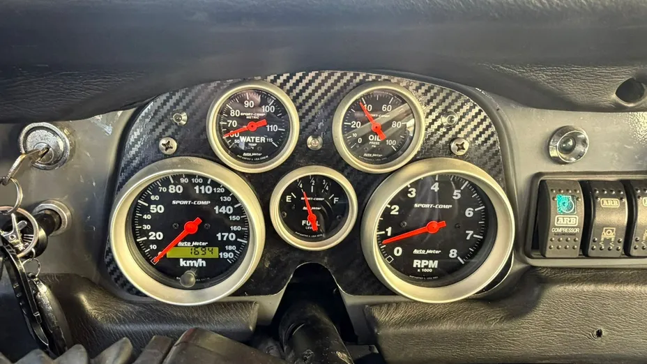 TOYOTA FJ Cruiser -