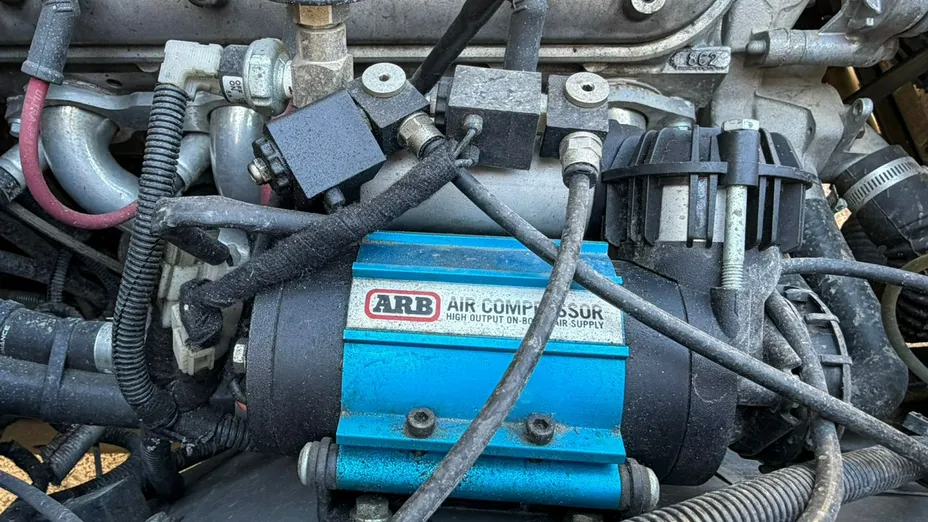 TOYOTA FJ Cruiser -
