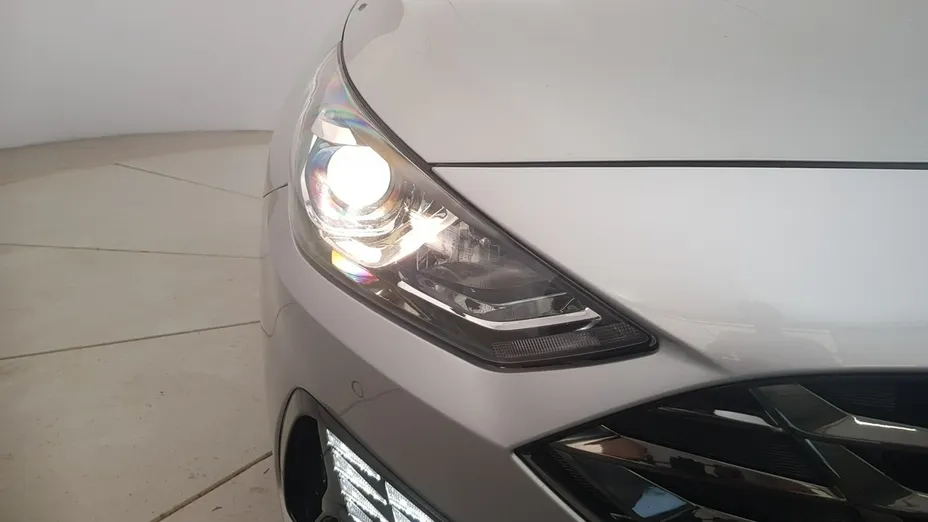 HYUNDAI i30 -