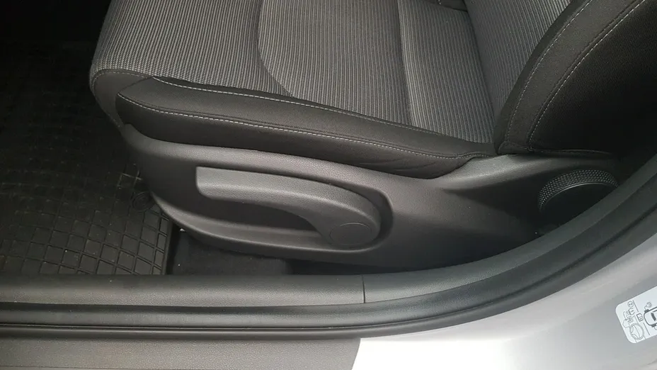 HYUNDAI i30 -