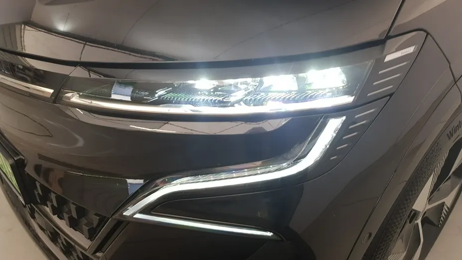 RENAULT Megane -