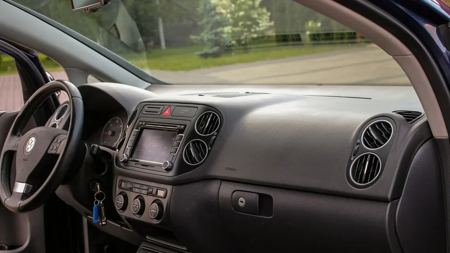 VOLKSWAGEN Golf Plus -