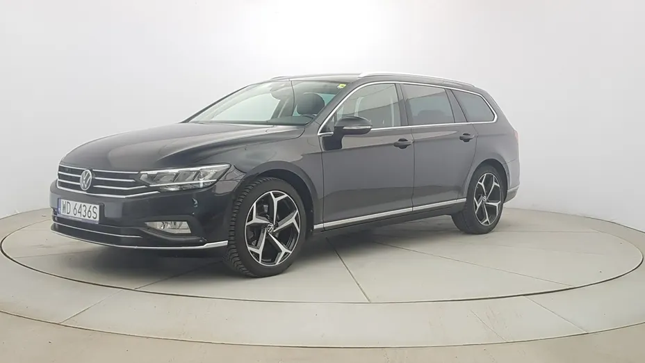 VOLKSWAGEN Passat -