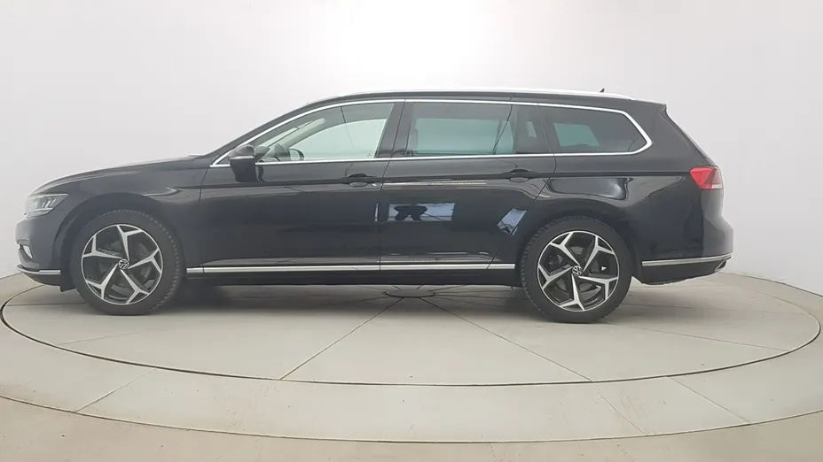 VOLKSWAGEN Passat -