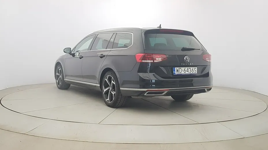 VOLKSWAGEN Passat -