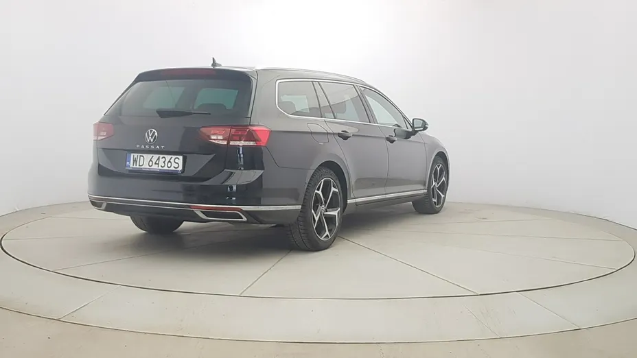 VOLKSWAGEN Passat -